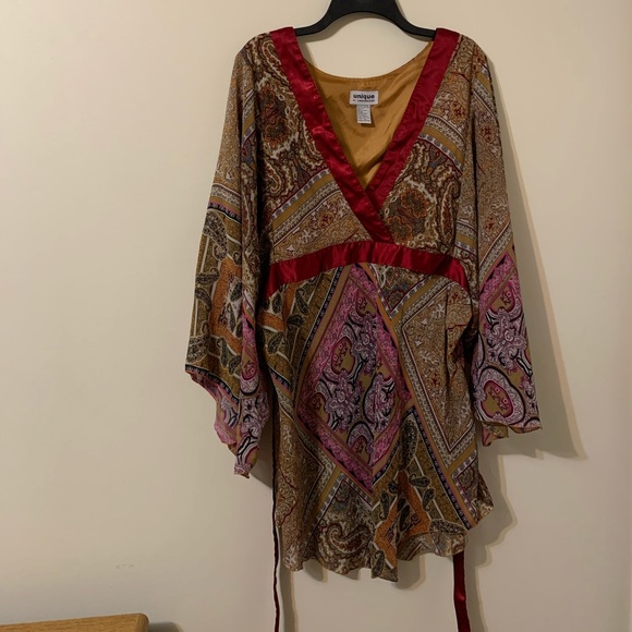 UNIQUE SPECTRUM Top, size 3X - Picture 3 of 10